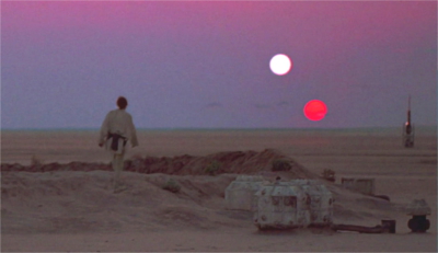 Luke Skywalker admirant le double coucher des soleils de Tatooine © Lucasfilm