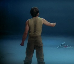 Luke utilisant La Force pour sortir son vaisseaux des marécages dans Star Wars, Un Nouvel Espoir © Lucasfilm