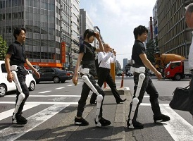 Quand les porteurs d’exosquelettes se prennent pour des Beatles… © CYBERDYNE