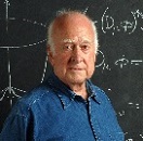Peter Higgs devant sa théorie © Peter Tuffy (The University of Edinburgh)