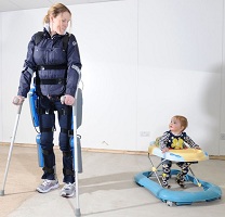 Une image qui en dit long… aussi bien sur la situation que sur les objectifs d’ARGOT MEDICAL TECHNOLOGIES © REWALK
