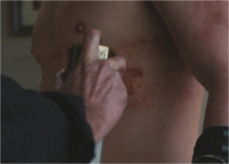 Le spray guérisseur utilisé dans Jupiter Ascending provient d'une malette de secours futuriste © Village Roadshow Pictures